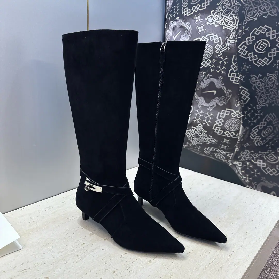 Plant prices HermesI'm in love with you, Max. 2026Autumn and winter money. Nice Crossing punk styleKelly- I'll take the top of my heel and the colored boots. HThe same letter as the star.logoA pointy bike, knight's boots. Material:I'll import a cow's skin on my shoe./Import sheep, skin.+In the skin of the watered cow.+Italy is a big-ass country. He's tall.:4CM Size: 35-39(34.40.41.42Custom without re-offer)