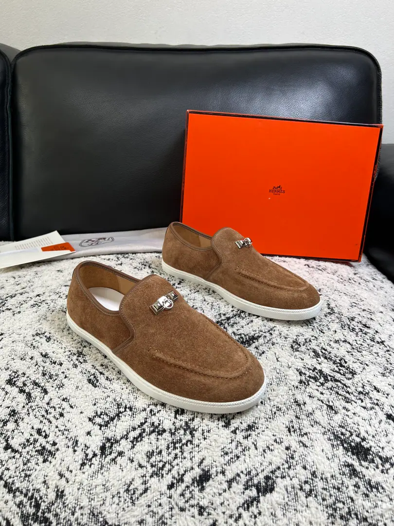 Hermes High Quality Top-level craft I'm in love with you, Max. The counter is being synchronized with the original distribution configuration., Italian imports of original cow-coloured flour, High-quality integration process, All imported water- dyeed cattle stubs., Shoes under the sole.: The original factory is super comfortable with the original base., The original factory and the single. Codes 39-44（ Make a reservation. 38 45 46 ）