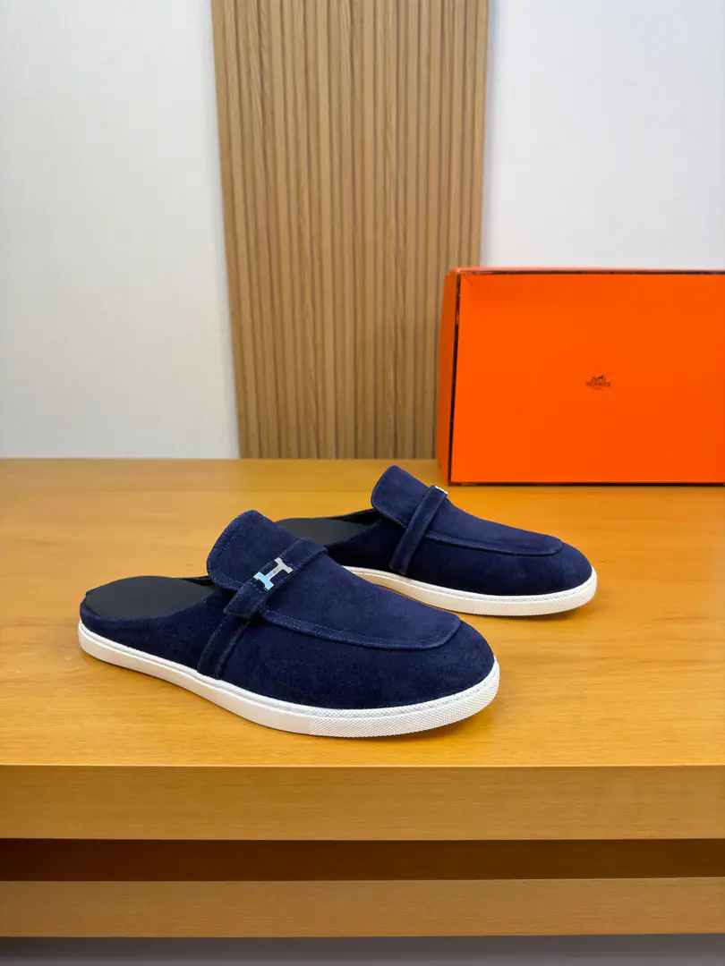 【 HERMES】I'm in love with you, Max. High-end quality Original List·I'm gonna take a little bit of a slipper. Shoe.: Original🔝High-swilight revelling cow skin., Shoe Dan..Brand metal buttons and cross-arms decoration Uchi.: Water-tied cow skin. Otsumi!: Ultra Light OriginalTPR.Rubber. Form Super-high-quality control.·- I'm doing a little work.: Highlight(High-end·- How expensive.·Slot) Size: 39-44（38.45.46.Make a reservation.)·H0231