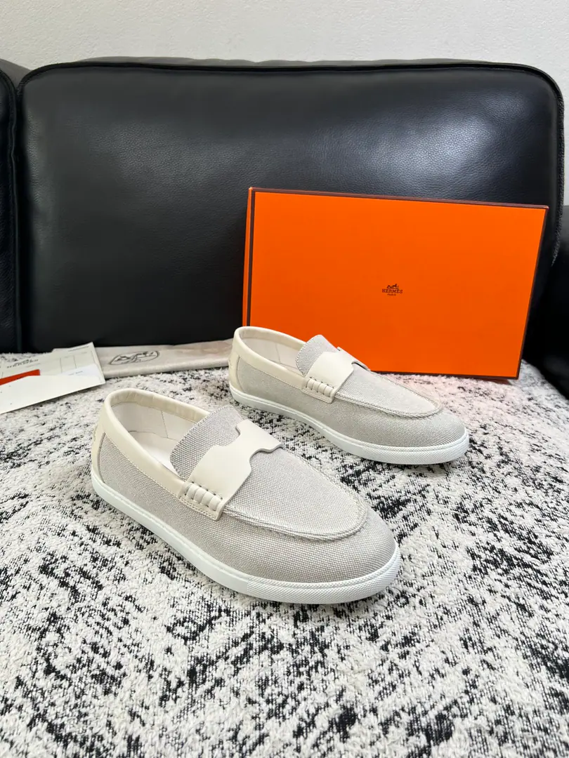 Hermes High Quality Top-level craft I'm in love with you, Max. The counter is being synchronized with the original distribution configuration., Italian imports of original cow-coloured flour, High-quality integration process, All imported water- dyeed cattle stubs., Shoes under the sole.: The original factory is super comfortable with the original base., The original factory and the single. Codes 39-44（ Make a reservation. 45 ）