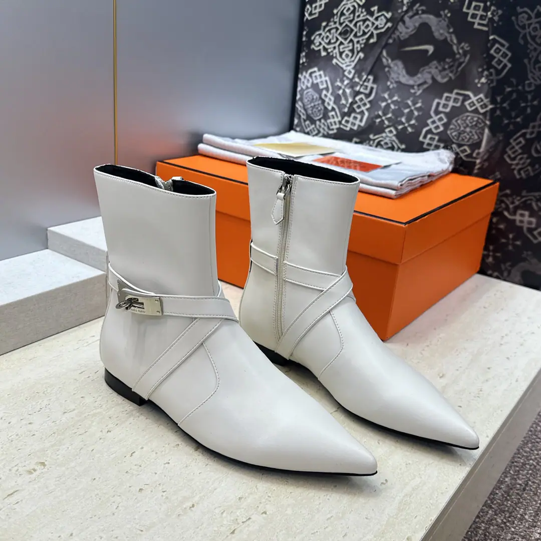 Plant prices HermesI'm in love with you, Max. 2026Autumn and winter money.Nice Crossing punk styleKellyAnd pull the naked female boots. HThe same letter as the star.logoA horse's boots on the bottom of the pole. Material:I'll import a cow's skin on my shoe./Import sheep, skin.+In the skin of the watered cow.+Italy is a big-ass country. Size: 35-39(34.40.41.42Custom without re-offer)