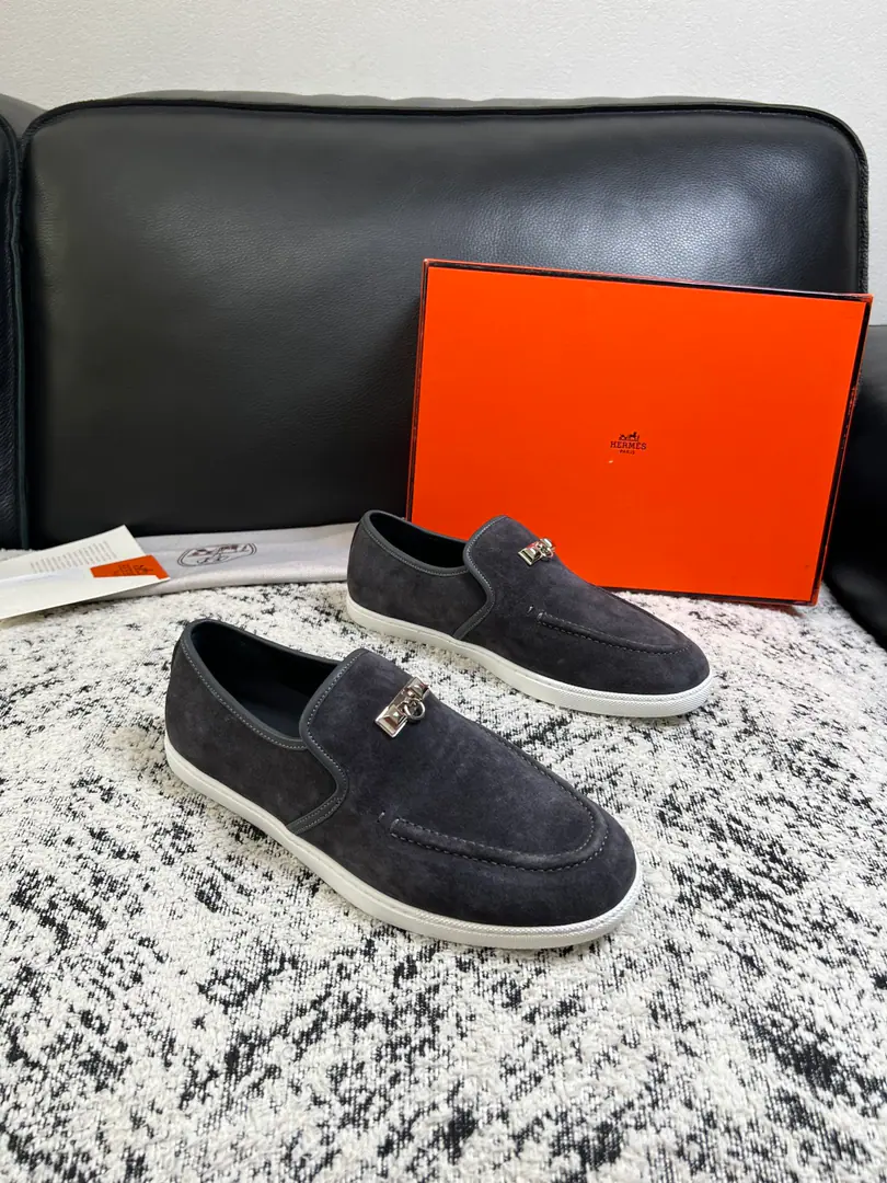 Hermes High Quality Top-level craft I'm in love with you, Max. The counter is being synchronized with the original distribution configuration., Italian imports of original cow-coloured flour, High-quality integration process, All imported water- dyeed cattle stubs., Shoes under the sole.: The original factory is super comfortable with the original base., The original factory and the single. Codes 39-44（ Make a reservation. 38 45 46 ）