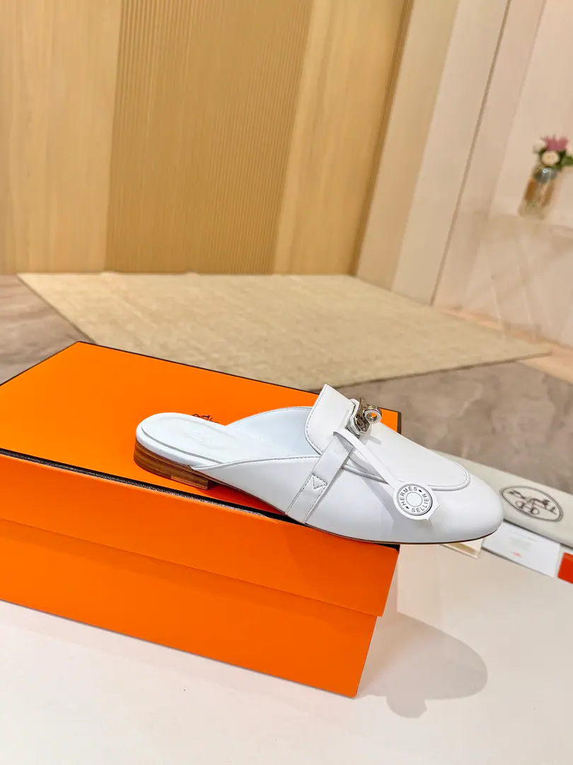 I'm in love with you, Max.Hermes, That's a big one. Top Version！Original development Shoe.: Lamb skin. Uchi.: Lamb skin. Otsumi!: Italy is a big-ass country. Codes: 34-42 34 41 42 Do it. No re-election. Packaging: Configure original packaging！
