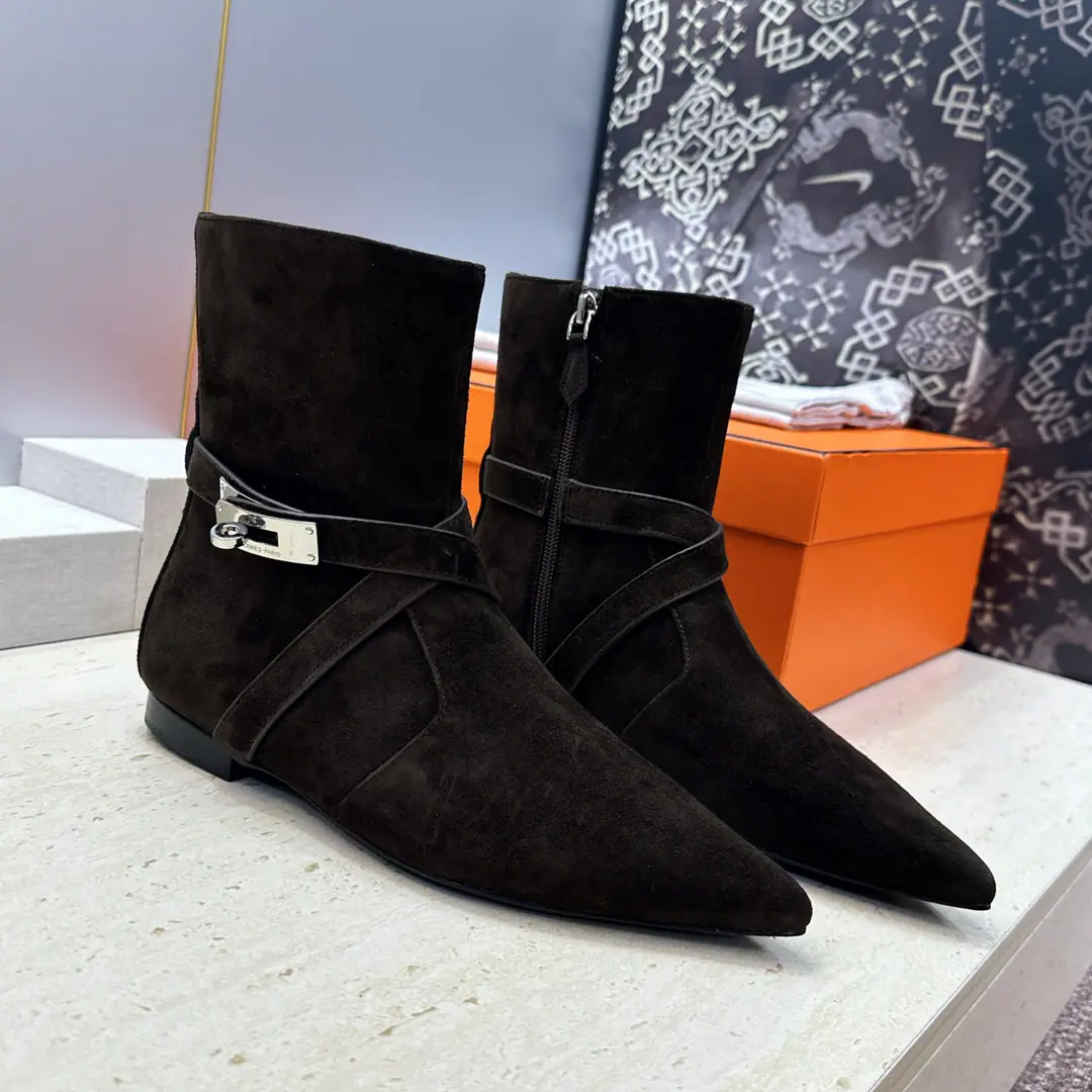 Plant prices HermesI'm in love with you, Max. 2026Autumn and winter money.Nice Crossing punk styleKellyAnd pull the naked female boots. HThe same letter as the star.logoA horse's boots on the bottom of the pole. Material:I'll import a cow's skin on my shoe./Import sheep, skin.+In the skin of the watered cow.+Italy is a big-ass country. Size: 35-39(34.40.41.42Custom without re-offer)