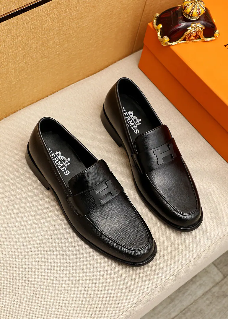 💐 Trade marks: HERMES「 I'm in love with you, Max.」Leisure shoes. Positive code number: 39-44（38.45🉑️Custom） Commodity materials: Select Imported head-crotch-skins.+Classic hardware button., Imported water dyes🐂In the cow's skin.. Strong stereo visual effects, Original Base Yin. Colour: 1⃣️Colour Optional