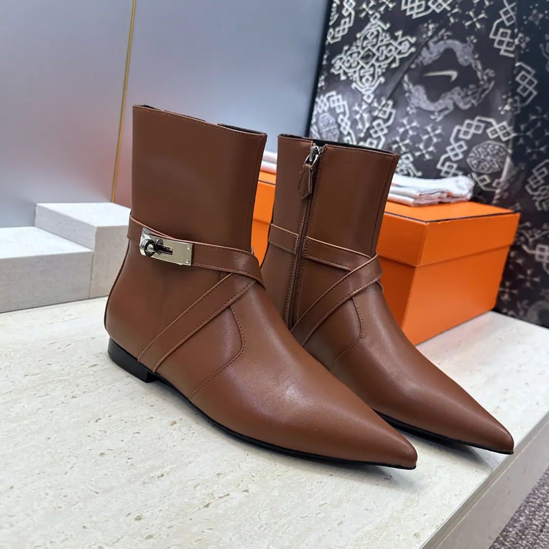 Plant prices HermesI'm in love with you, Max. 2026Autumn and winter money.Nice Crossing punk styleKellyAnd pull the naked female boots. HThe same letter as the star.logoA horse's boots on the bottom of the pole. Material:I'll import a cow's skin on my shoe./Import sheep, skin.+In the skin of the watered cow.+Italy is a big-ass country. Size: 35-39(34.40.41.42Custom without re-offer)