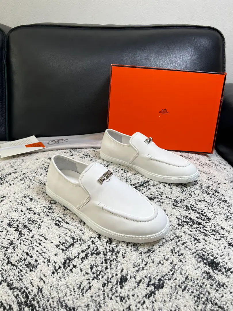 Hermes High Quality Top-level craft I'm in love with you, Max. The counter is being synchronized with the original distribution configuration., Italian imports of original cow-coloured flour, High-quality integration process, All imported water- dyeed cattle stubs., Shoes under the sole.: The original factory is super comfortable with the original base., The original factory and the single. Codes 39-44（ Make a reservation. 38 45 46 ）