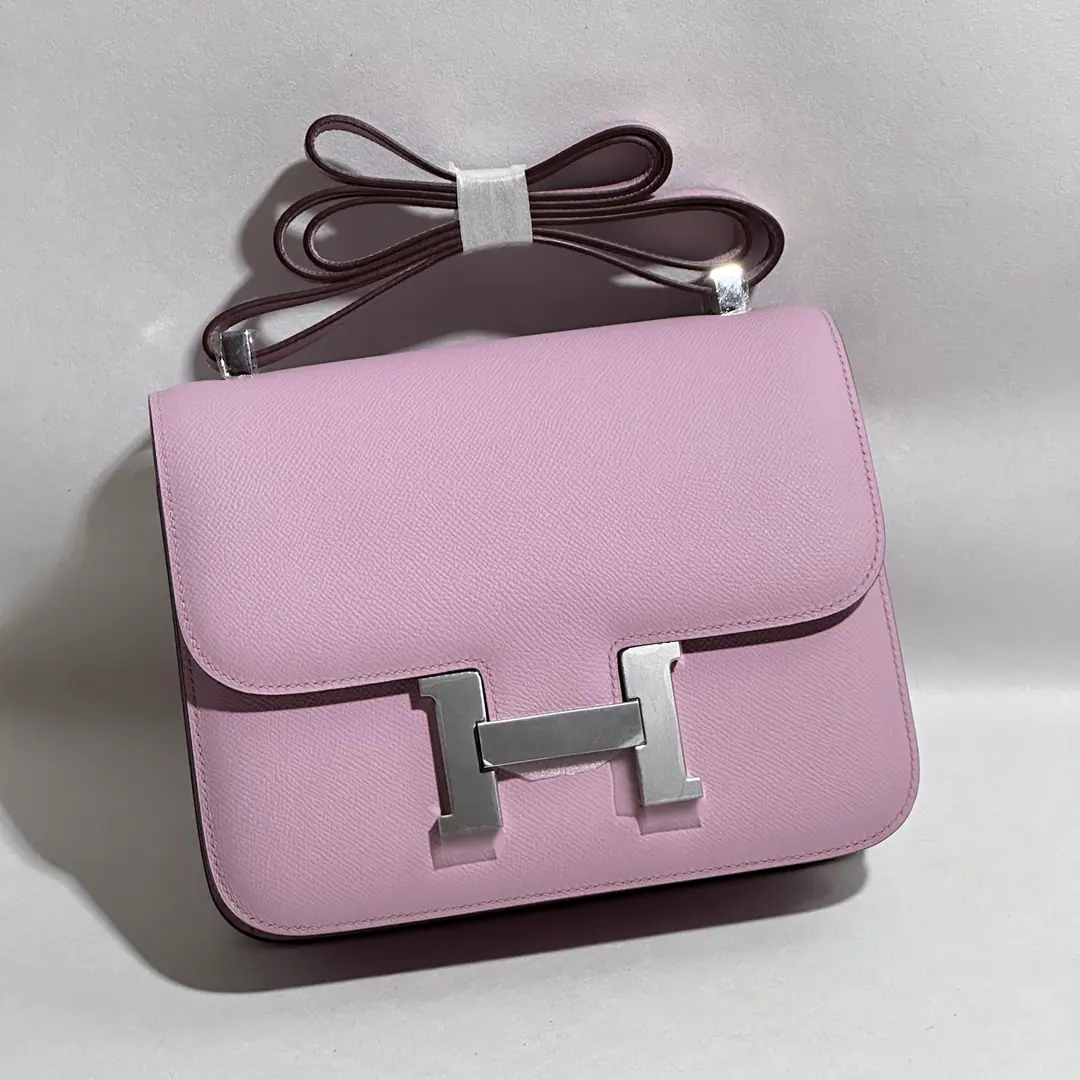 Constance 24#Cotton candy Silver button. FranceHaasOriginal plantEpsomPee.🐂 The inside sheep.🐑Hand-sew waxes are all hand-made.🪡 All steel hardware. Current
