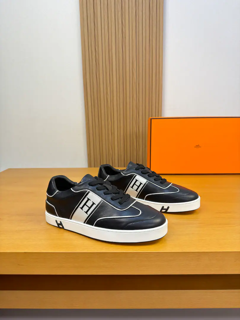 【 HERMES】I'm in love with you, Max. High-end quality Original List·Leisure sports shoes Shoe.: 🔝Napa Skin..Car-travage process, Shoes..The brand of the car.‘H’Totemweath, Shoe tongue..Air pressure brandlogo Uchi.: Water-tied cow skin. Otsumi!: Ultra Light OriginalTPR.Rubber·Double-coloured base Super-high-quality control.·- I'm doing a little work.: Highlight(High-end·- How expensive.·Slot) Size: 38-44（45, Make a reservation.)·H0116