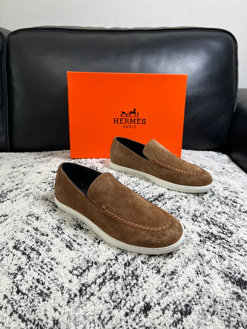 Hermes High Quality Top-level craft I'm in love with you, Max. The counter is being synchronized with the original distribution configuration., Italian imports of original cow-coloured flour, High-quality integration process, All imported water- dyeed cattle stubs., Shoes under the sole.: The original factory is super comfortable with the original base., The original factory and the single. Codes 39-44（ Make a reservation. 38 45 46 ）