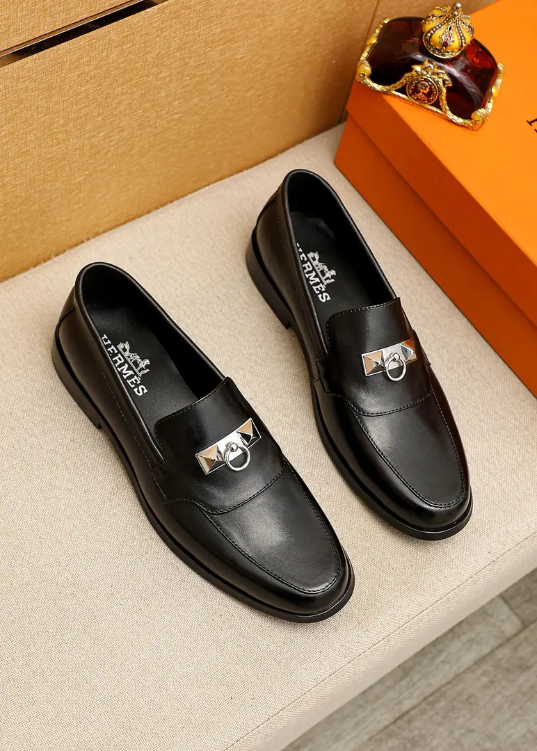 💐 Trade marks: HERMES「 I'm in love with you, Max.」Leisure shoes. Positive code number: 39-44（38.45🉑️Custom） Commodity materials: Select Import the head of the cow-skins.+Classic hardware button., Imported water dyes🐂In the cow's skin.. Strong stereo visual effects, Original Base Yin. Colour: 1⃣️Colour Optional