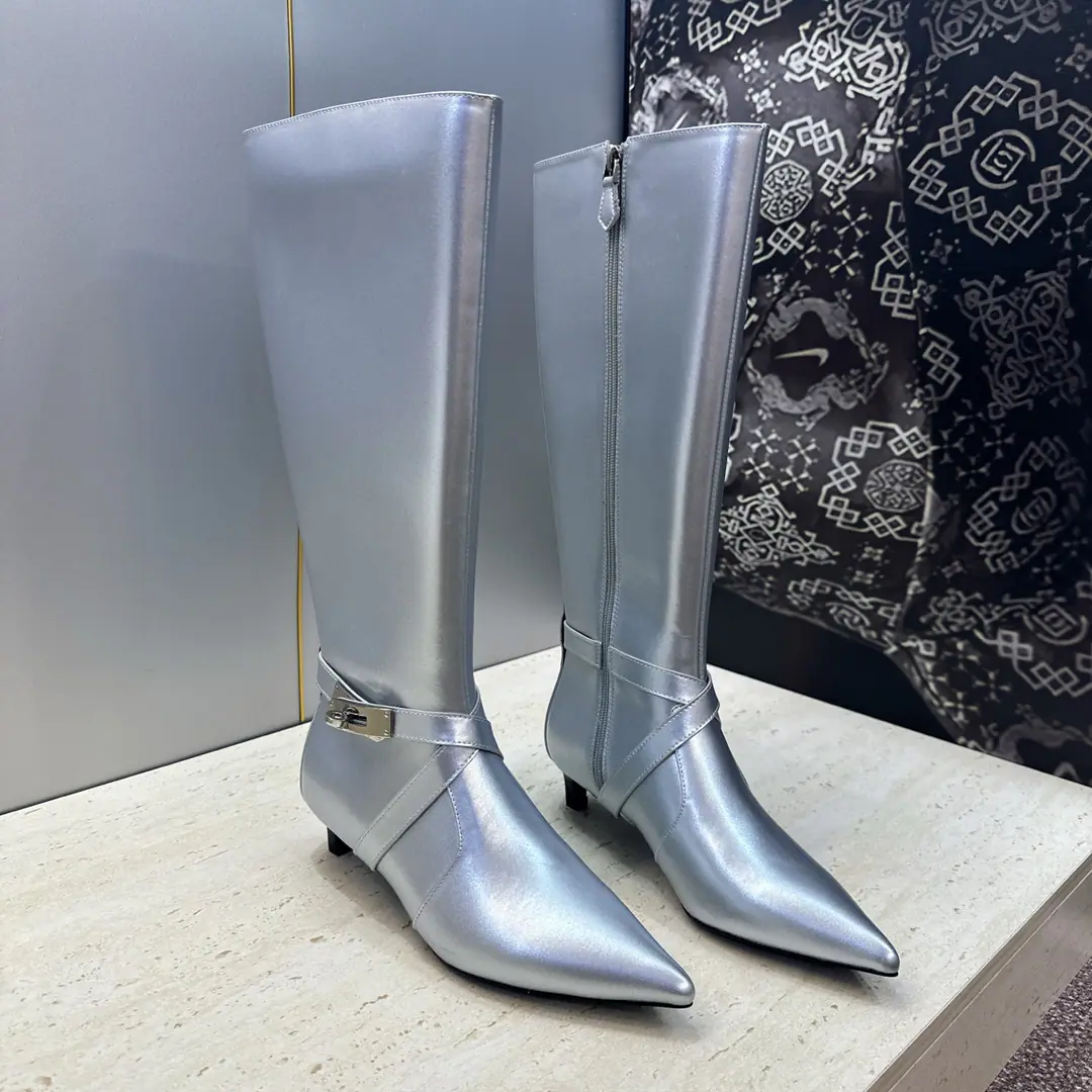 Plant prices HermesI'm in love with you, Max. 2026Autumn and winter money. Nice Crossing punk styleKelly- I'll take the top of my heel and the colored boots. HThe same letter as the star.logoA pointy bike, knight's boots. Material:I'll import a cow's skin on my shoe./Import sheep, skin.+In the skin of the watered cow.+Italy is a big-ass country. He's tall.:4CM Size: 35-39(34.40.41.42Custom without re-offer)