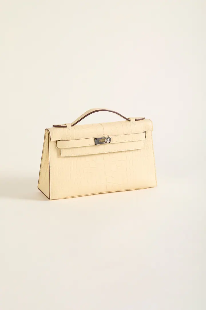 Kelly generation.｜Misty American vanilla. Light-coloured moonlights in crocodile skins. —— Vanilla. Unlike the white and cold., It's sweet and milky., It's a little warm and warm., Soft and patient., Extremely inclusive Spring and summer are clean., ♪ And the fall and winter and the heavy wear ♪ Low profile inflated., Advanced sensitivity is silent.