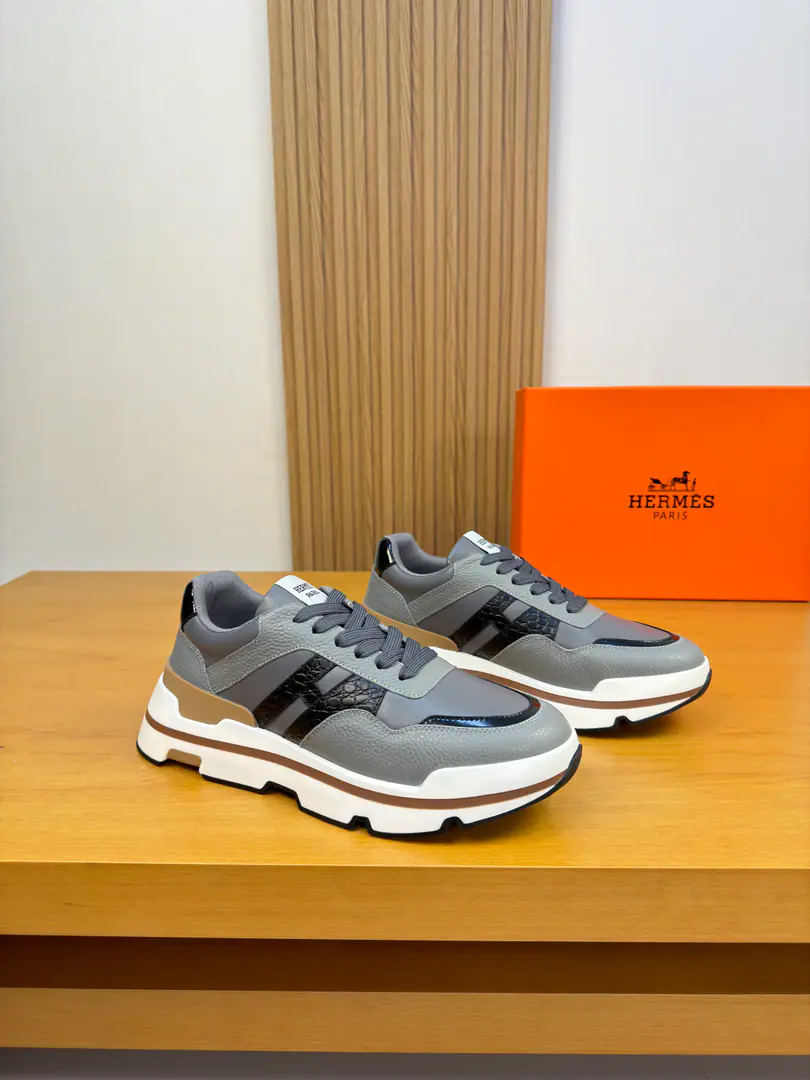 【 HERMES】I'm in love with you, Max. High-end quality Original List·Leisure sports shoes Shoe.: 🔝Skin of a stale calf., Napa Skin., Shoes..The brand of the car.‘H’Totem., Shoe tongue..The brand of the car.logoCursor Uchi.: Brand canvas., Foot.. Water-tied cow skin. Otsumi!: It's so light.TPUBubbles·Rubber. Double-coloured base Super-high-quality control.·- I'm doing a little work.: Highlight(High-end·- How expensive.·Slot) Size: 39-44（38, 45, Make a reservation.)·H0118