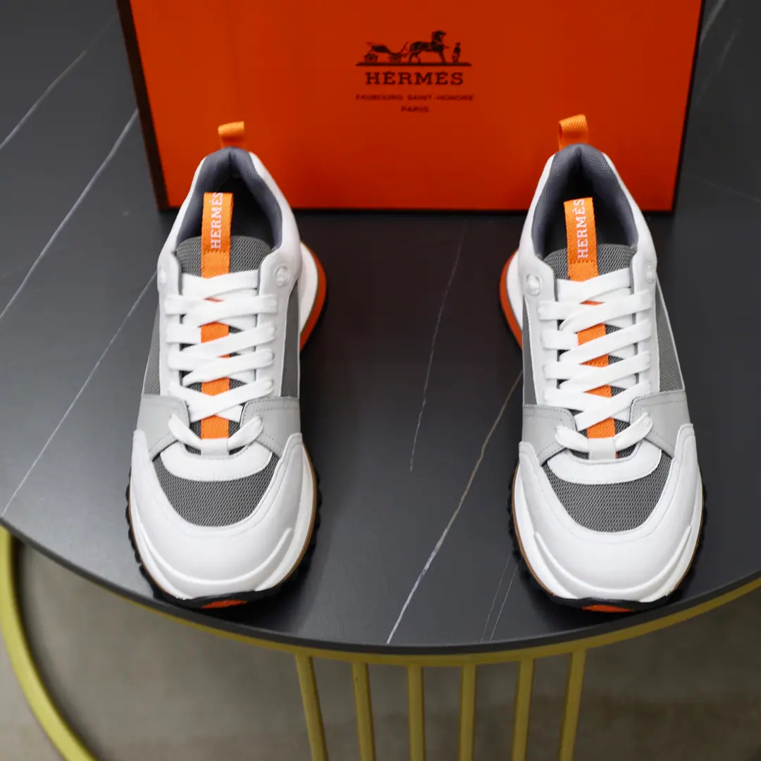 Get out of the factory. HERMES/I'm in love with you, Max. LeaderSports shoes！ Multi-colour slashing high-tech strategizing, Skins and skins and goats and shoes.. Light geometric soles, To create fashion cities.. Product details White and orange rubber soles. Black rubber soles., Orange rubber moored with shallow natural leather moored with white rubber shoes. Skins and feet. Nebula Bottom and inside Cotton straps, Rubber Bottom height of shoes:4cm Size: 39-40-41-42-43-44（38.45Make a reservation.）