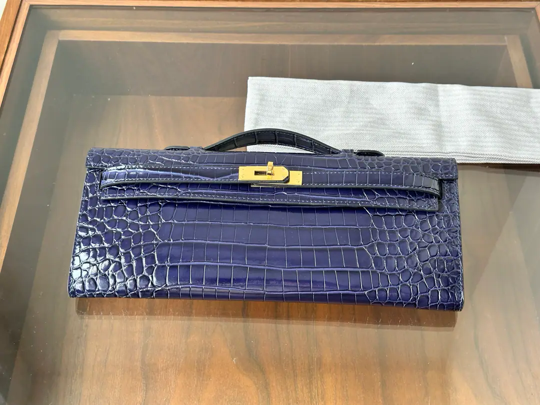 Kelly cut 31cm The classic dinner bag. kellyEvery bag in the series has its own unique taste. The crocodiles are more tacky. The air is perfect.