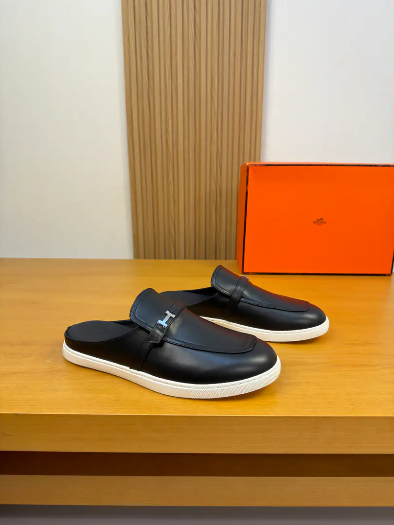 【 HERMES】I'm in love with you, Max. High-end quality Original List·I'm gonna take a little bit of a slipper. Shoe.: Original🔝Napa Skin., Shoe Dan..Brand metal buttons and cross-arms decoration Uchi.: Water-tied cow skin. Otsumi!: Ultra Light OriginalTPR.Rubber. Form Super-high-quality control.·- I'm doing a little work.: Highlight(High-end·- How expensive.·Slot) Size: 39-44（38.45.46.Make a reservation.)·H0231