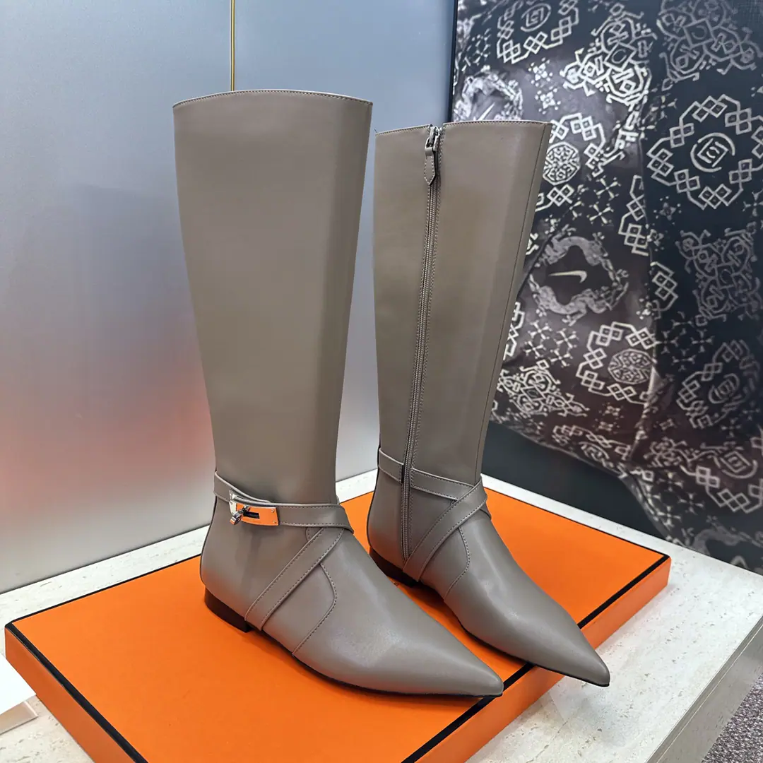 Plant prices HermesI'm in love with you, Max. 2026Autumn and winter money. Nice Crossing punk styleKellyShe's got a high-stamp and a knee-coloured girl's boots. HThe same letter as the star.logoA horse's boots on the bottom of the pole. Material:I'll import a cow's skin on my shoe./Import sheep, skin.+In the skin of the watered cow.+Italy is a big-ass country. Size: 35-39(34.40.41.42Custom without re-offer)