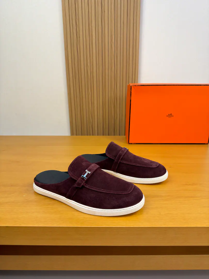【 HERMES】I'm in love with you, Max. High-end quality Original List·I'm gonna take a little bit of a slipper. Shoe.: Original🔝High-swilight revelling cow skin., Shoe Dan..Brand metal buttons and cross-arms decoration Uchi.: Water-tied cow skin. Otsumi!: Ultra Light OriginalTPR.Rubber. Form Super-high-quality control.·- I'm doing a little work.: Highlight(High-end·- How expensive.·Slot) Size: 39-44（38.45.46.Make a reservation.)·H0231