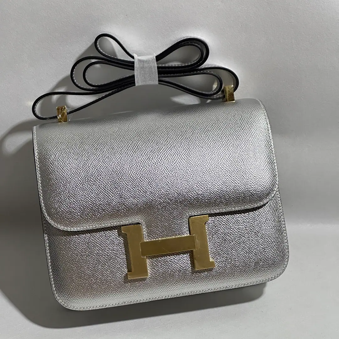 Constance 24#Olympic silver Gold button. FranceHaasOriginal plantEpsomPee.🐂 The inside sheep.🐑Hand-sew waxes are all hand-made.🪡 All steel hardware. Current