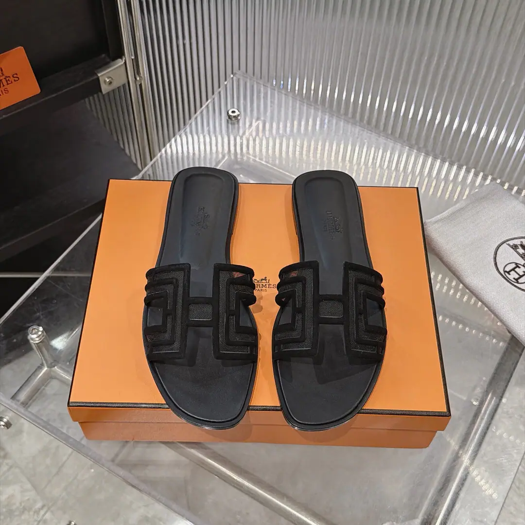 Plant💎💎 High-end quality Newly modified wrapping➕Cow-faced.（Hermès） Packing sponge upgrade, Qualitative Worker Upgrade. Hermes®🔴The best market version of a pure hand-shoe.✨✨ The top product loves the horses slippers.🐎 2027The original version of the early spring new money., Master's class is built by hand. ！❥High-end custom, Exclusive, Industry top version⚠❥Adoption: HermersShoe.: Italian cattle imports+Original-made Australian sheep-skin-hair.+That's a big one.（♪ To pursue the highest comfort ♪）✨～～〰〰〰〰❥ Packaging: ✔🚦Packing up.➰Top-level special case 〰Original top quality launch━━━━Hermes━━━━━ size: 35-41