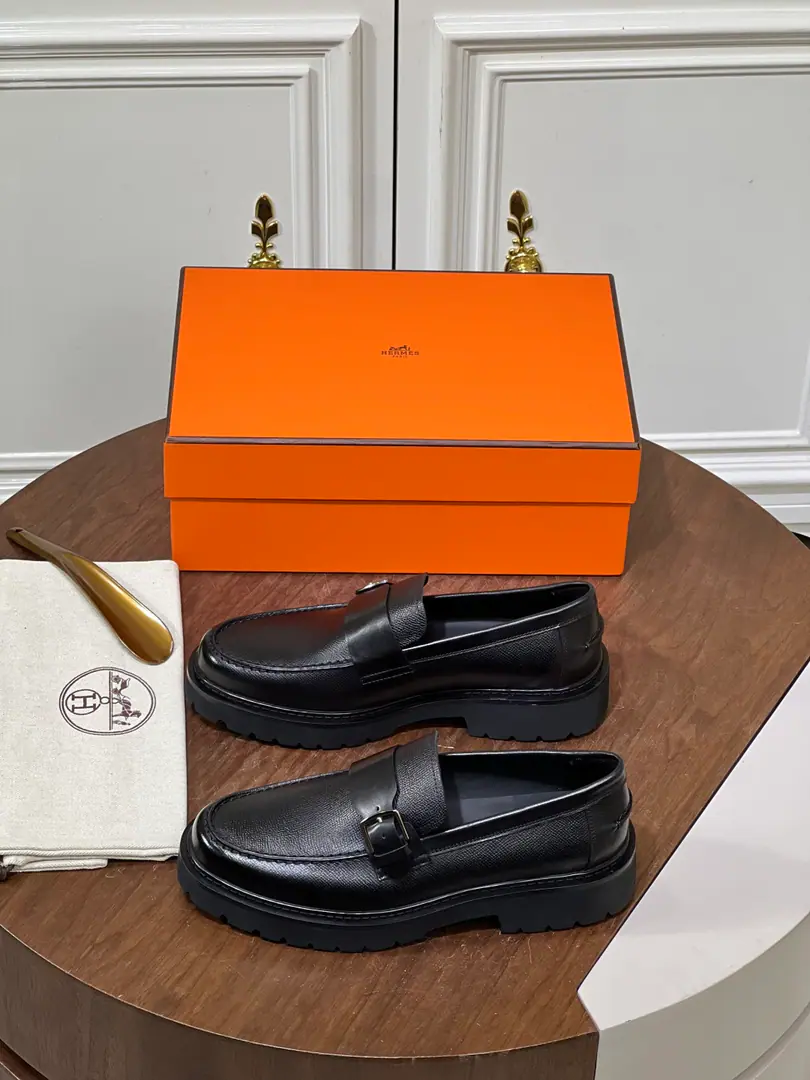 Hermes A man's leather-leaf shoe. Powder's shoes., Shoe.KellyTied shoe buttons, Real skin with a long-lasting hair bubble., Making a bold city style.. Imported cattle skin+In the cow's skin. Size:39-44(38.45Custom）¥