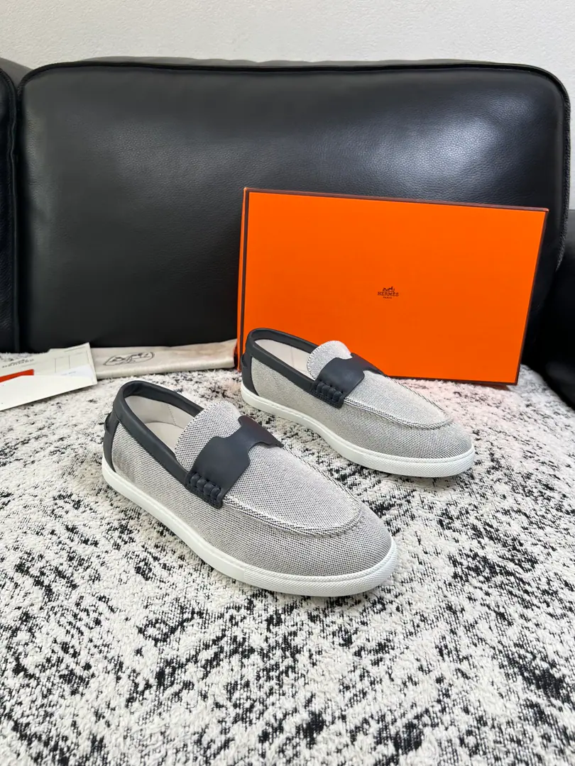 Hermes High Quality Top-level craft I'm in love with you, Max. The counter is being synchronized with the original distribution configuration., Italian imports of original cow-coloured flour, High-quality integration process, All imported water- dyeed cattle stubs., Shoes under the sole.: The original factory is super comfortable with the original base., The original factory and the single. Codes 39-44（ Make a reservation. 45 ）