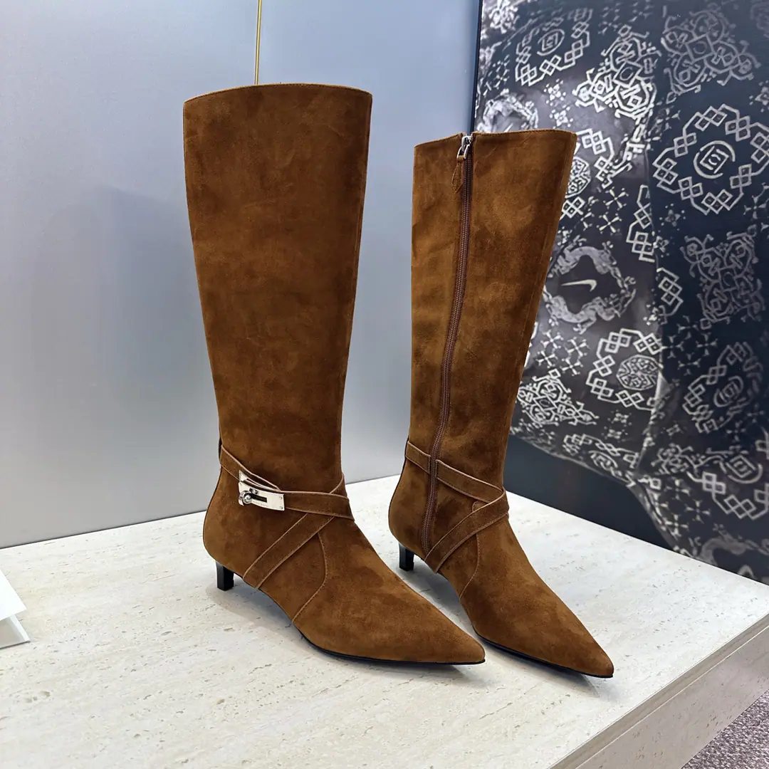 Plant prices HermesI'm in love with you, Max. 2026Autumn and winter money. Nice Crossing punk styleKelly- I'll take the top of my heel and the colored boots. HThe same letter as the star.logoA pointy bike, knight's boots. Material:I'll import a cow's skin on my shoe./Import sheep, skin.+In the skin of the watered cow.+Italy is a big-ass country. He's tall.:4CM Size: 35-39(34.40.41.42Custom without re-offer)