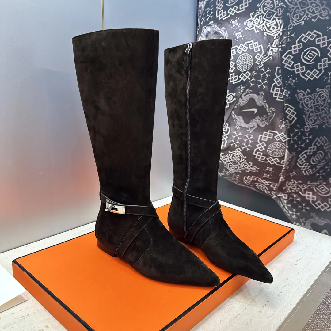 Plant prices HermesI'm in love with you, Max. 2026Autumn and winter money. Nice Crossing punk styleKellyShe's got a high-stamp and a knee-coloured girl's boots. HThe same letter as the star.logoA horse's boots on the bottom of the pole. Material:I'll import a cow's skin on my shoe./Import sheep, skin.+In the skin of the watered cow.+Italy is a big-ass country. Size: 35-39(34.40.41.42Custom without re-offer)