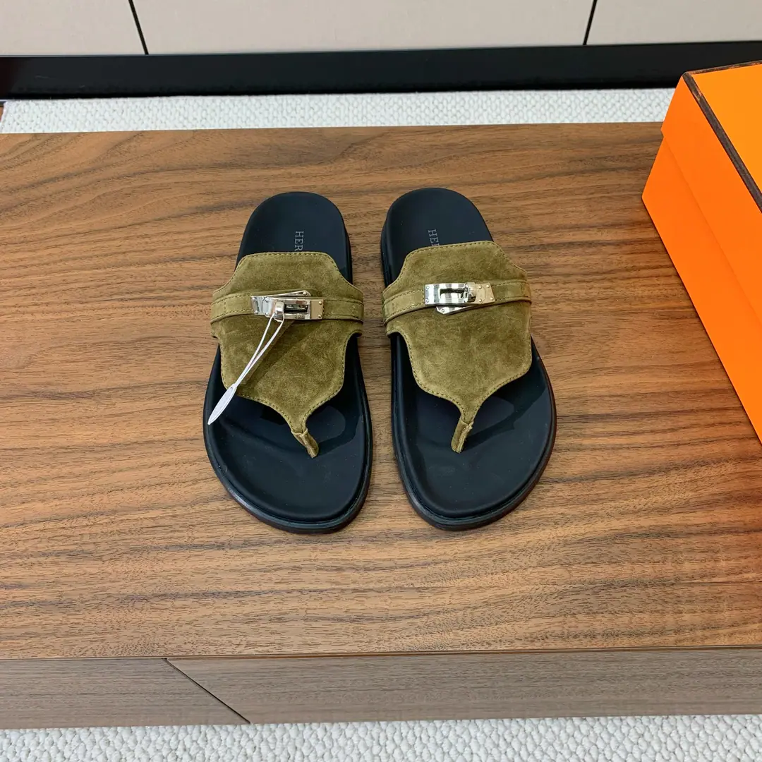 【Herm*s】Couples' Trails. The upper foot is so comfortable.！It's thick and cute.！Shoe-faced cow skin., Goki!. Shade it.TPUSlipboard Base（Part Colour Men Customise） Codes: Women35-41（40, 41Custom） Men40-46（45, 46Custom） Batch: （Men➕10）