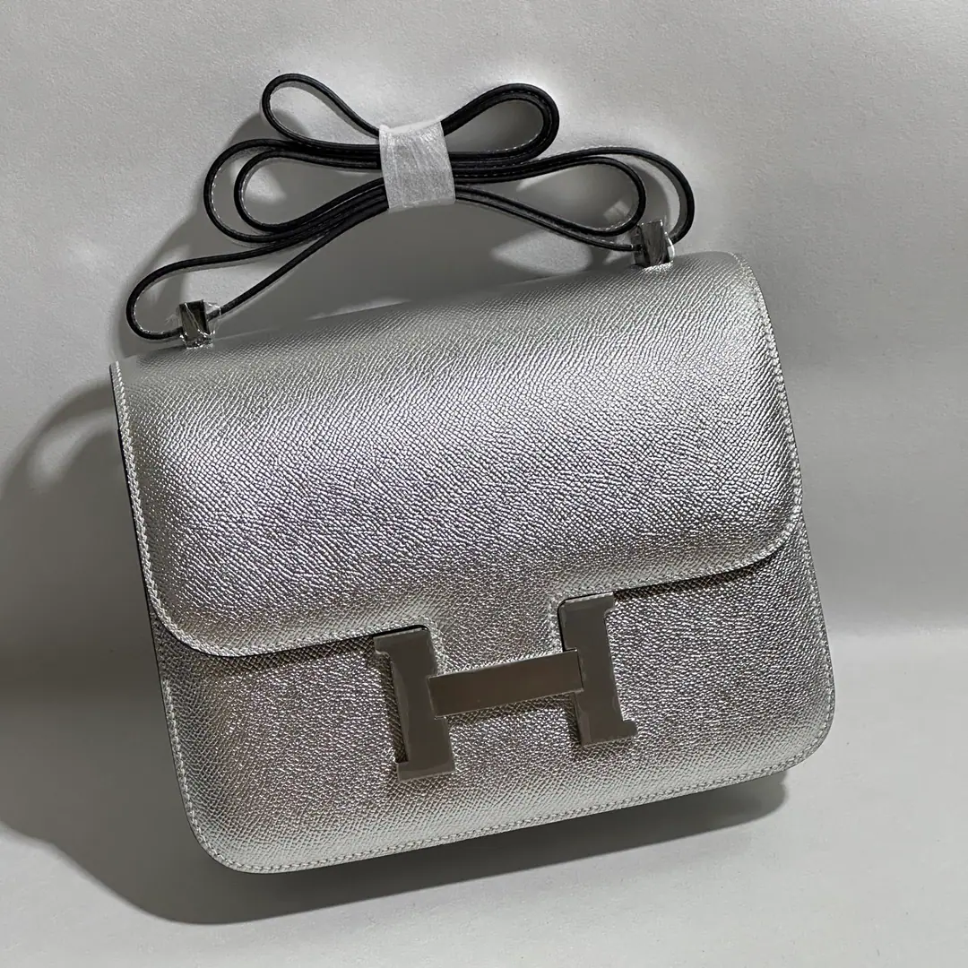Constance 24#Olympic silver Silver button. FranceHaasOriginal plantEpsomPee.🐂 The inside sheep.🐑Hand-sew waxes are all hand-made.🪡 All steel hardware. Current