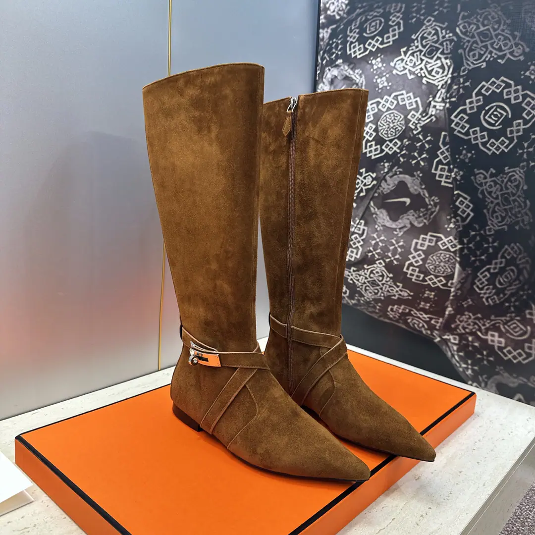 Plant prices HermesI'm in love with you, Max. 2026Autumn and winter money. Nice Crossing punk styleKellyShe's got a high-stamp and a knee-coloured girl's boots. HThe same letter as the star.logoA horse's boots on the bottom of the pole. Material:I'll import a cow's skin on my shoe./Import sheep, skin.+In the skin of the watered cow.+Italy is a big-ass country. Size: 35-39(34.40.41.42Custom without re-offer)