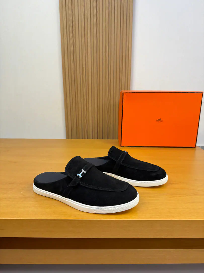 【 HERMES】I'm in love with you, Max. High-end quality Original List·I'm gonna take a little bit of a slipper. Shoe.: Original🔝High-swilight revelling cow skin., Shoe Dan..Brand metal buttons and cross-arms decoration Uchi.: Water-tied cow skin. Otsumi!: Ultra Light OriginalTPR.Rubber. Form Super-high-quality control.·- I'm doing a little work.: Highlight(High-end·- How expensive.·Slot) Size: 39-44（38.45.46.Make a reservation.)·H0231