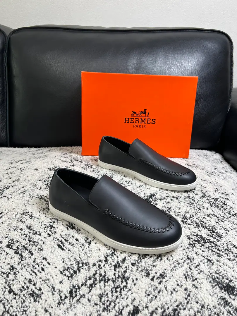 Hermes High Quality Top-level craft I'm in love with you, Max. The counter is being synchronized with the original distribution configuration., Italian imports of original cow-coloured flour, High-quality integration process, All imported water- dyeed cattle stubs., Shoes under the sole.: The original factory is super comfortable with the original base., The original factory and the single. Codes 39-44（ Make a reservation. 38 45 46 ）