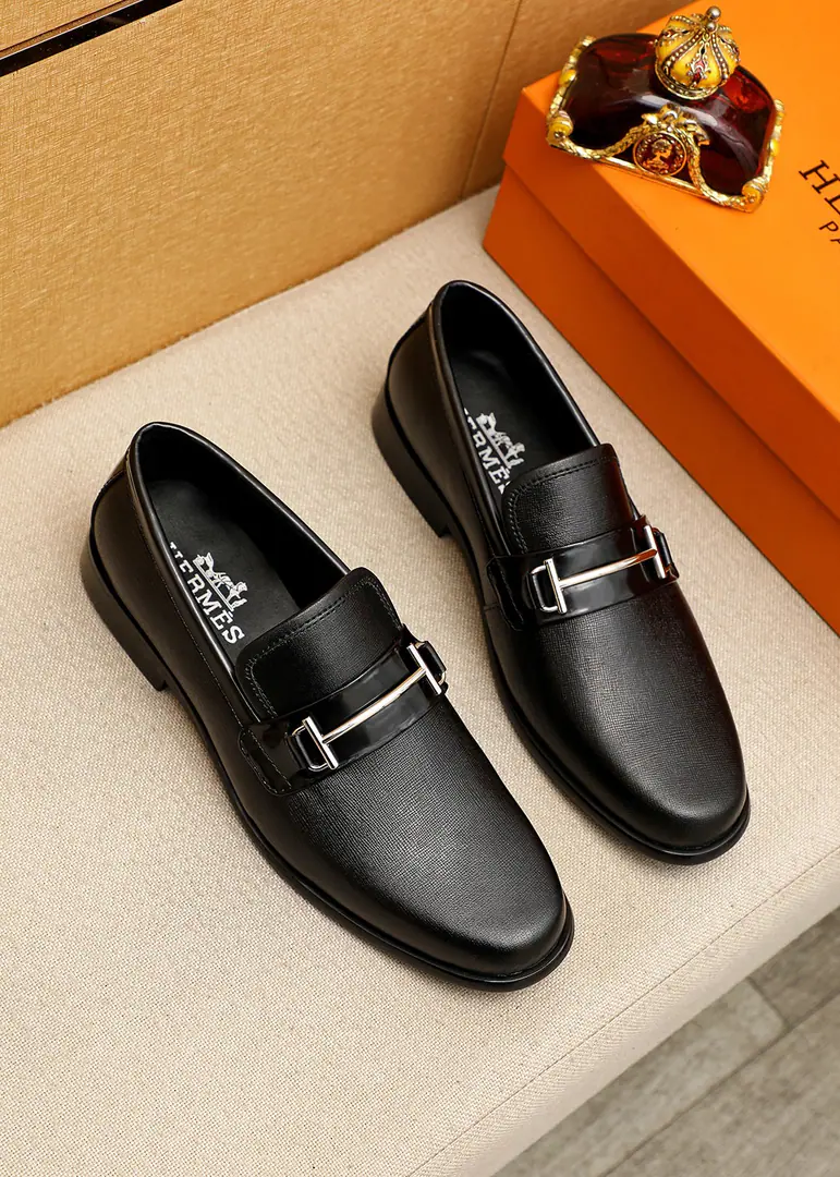 💐 Trade marks: HERMES「 I'm in love with you, Max.」Leisure shoes. Positive code number: 39-44（38.45🉑️Custom） Commodity materials: Select Imported head-crotch-skins.+Classic hardware button., Imported water dyes🐂In the cow's skin.. Strong stereo visual effects, Original Base Yin. Colour: 1⃣️Colour Optional