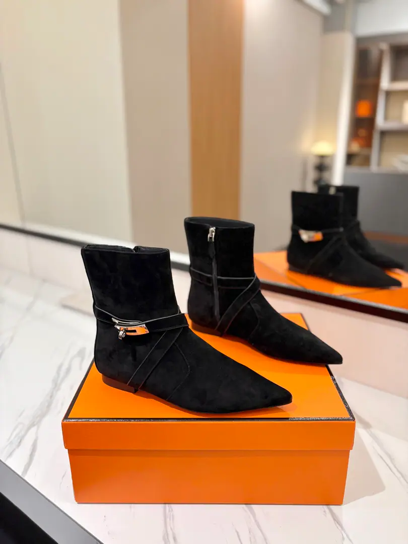 ￼ Plant price: Hermes🐴- A hot, hot, hot, hot, hot, hot, hot, hot, hot, hot, hot, hot, hot, hot, hot, hot, hot, hot, hot, hot, hot, hot, hot, hot, hot, hot, hot, hot, hot, hot, hot, hot.kelly JumpingThe Knight's boots are a fine-looking cowmaker.!!It's a classic no-no style. It's a pretty thing for anyone. ♡Elegance style, Creating different feelings.！♡♡It's the indispensable boots in your shoe cabinet.！♡♡A simple formula, Market top version♡◆ Materials: Import of sheep Imported cattle skin ◆◆ Uchi., Foot.: Imported cattle skin◆◆ Otsumi!: The Italian skin is a big thing.◆◆ He's tall.: Floor❶𝙘𝙢 High cover packing ◆ ◢size. ｜35-39（34 40 41 42Custom）◣