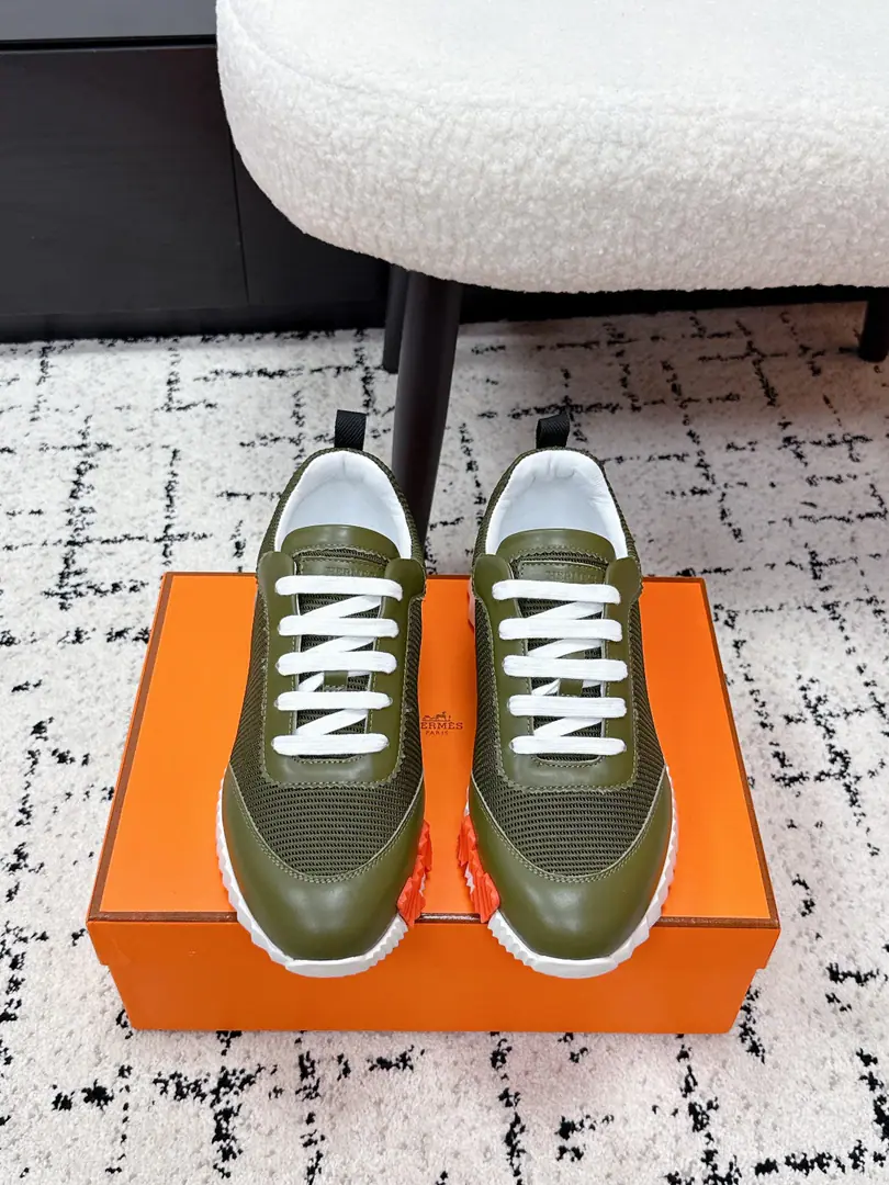 #Top Version Couple money. Hermes I'm in love with you, Max. 26/ Bouncing Couples. Sports Leisure shoes. The most comfortable shoes in love with horses., No, I don't.1⃣️, It's a nice, light foot., You don't get tired of shopping.👍Bullskins.+Wire Nice touch., She's beautiful and she's got a lot of clothes., It's light and comfortable. It's so light. Sports and leisure are the two things. Step on it.💩That's great.！ ✔️Fabulous.: Imported cattle skin/Cow-feat. ✔️Uchi.: The imported inlet was for silk and sheep. ✔️Otsumi!: AdoptionIP+TPU(Multi-colour Letters)German technology exposure machine seamlessly combined ✔️Size: #35-46(Women40.41Men45.46Do it.)
