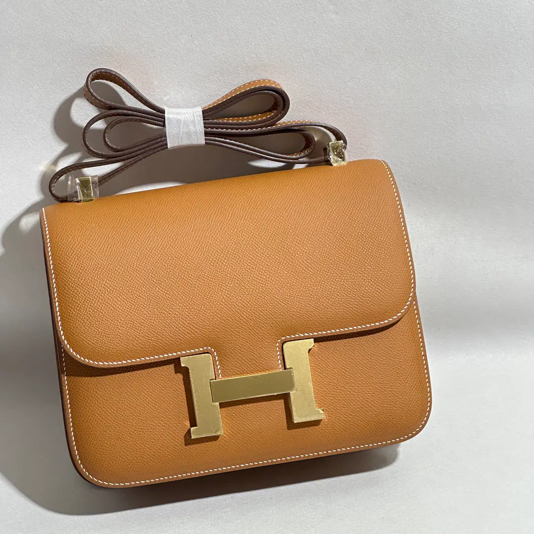 Constance 24#Gold brown. Gold button. FranceHaasOriginal plantEpsomPee.🐂 The inside sheep.🐑Hand-sew waxes are all hand-made.🪡 All steel hardware. Current