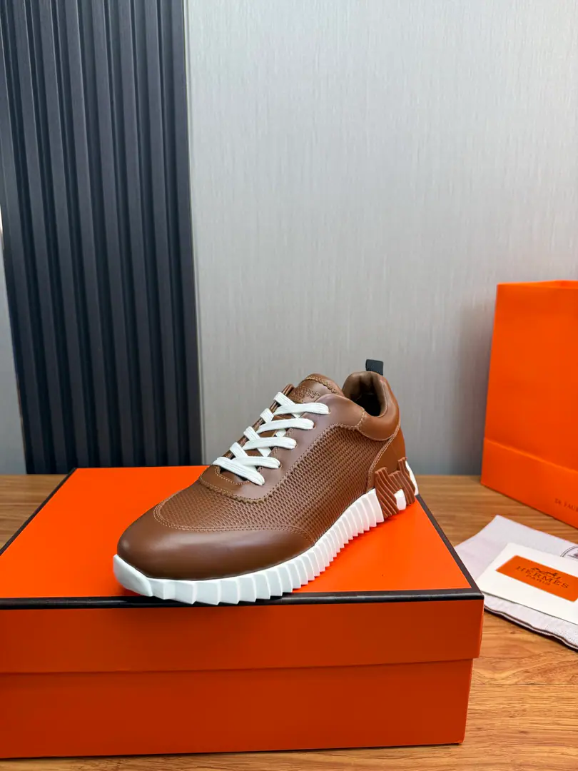 Plant HERME*—I'm in love with you, Max..The counter is selling the hot cash.🔥 Use imported cow skin on the shoe./Combining original webpapers, I'm a researcher.（Original calf skin.） Skins and feet. Shoes under the sole.: The original factory is a very light version., Physical shoot🎬 Codes: 38-44. （38.45- It's a deal.）