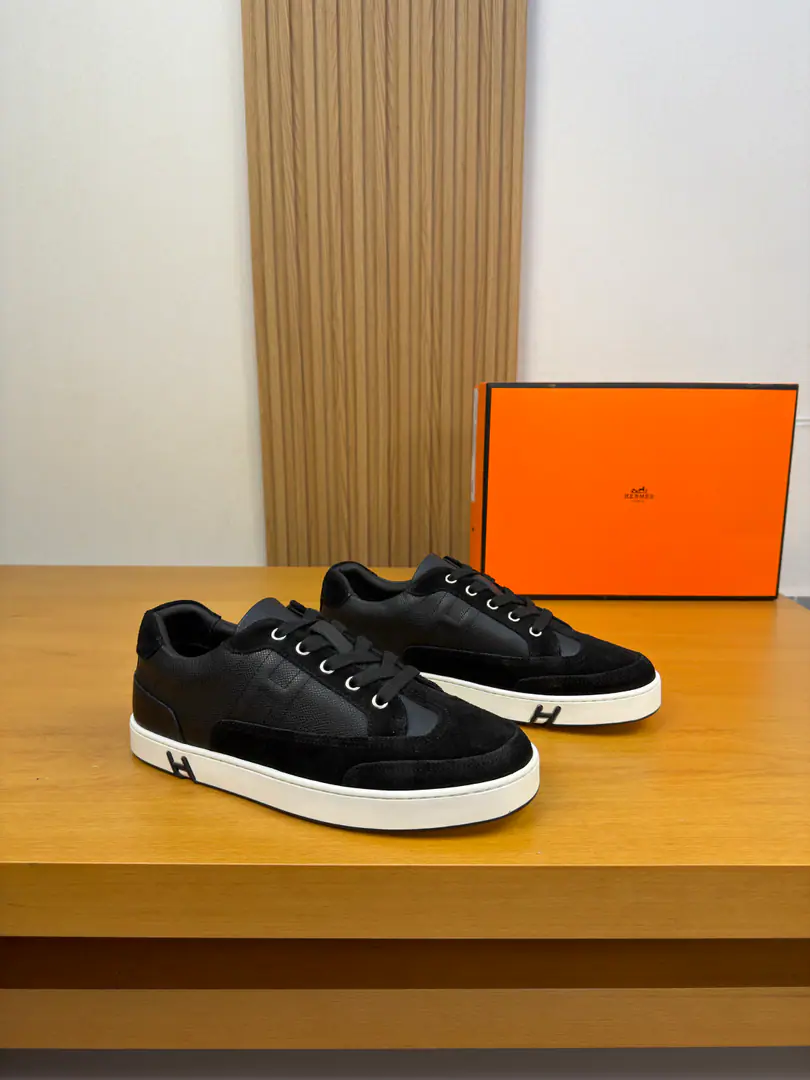 【 HERMES】I'm in love with you, Max. High-end quality Original List·Leisure sports shoes Shoe.: 🔝Napa Skin., Anti-feathers., Shoes..The brand of the car.‘H’Totem. Uchi.: Water-tied cow skin. Otsumi!: Ultra Light OriginalTPR.Rubber·Double-coloured base Super-high-quality control.·- I'm doing a little work.: Highlight(High-end·- How expensive.·Slot) Size: 38-44（45, Make a reservation.)·H0116