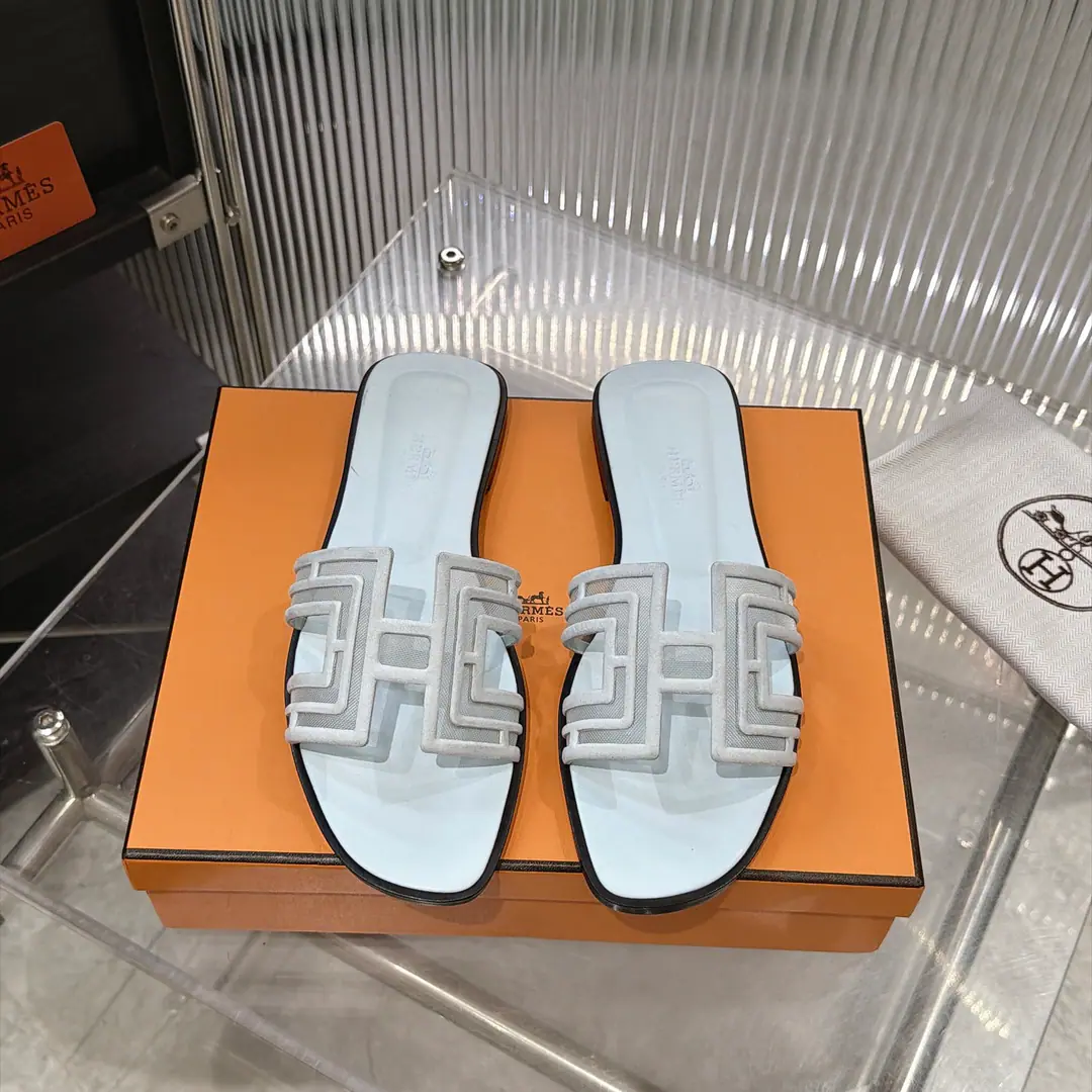 Plant💎💎 High-end quality Newly modified wrapping➕Cow-faced.（Hermès） Packing sponge upgrade, Qualitative Worker Upgrade. Hermes®🔴The best market version of a pure hand-shoe.✨✨ The top product loves the horses slippers.🐎 2027The original version of the early spring new money., Master's class is built by hand. ！❥High-end custom, Exclusive, Industry top version⚠❥Adoption: HermersShoe.: Italian cattle imports+Original-made Australian sheep-skin-hair.+That's a big one.（♪ To pursue the highest comfort ♪）✨～～〰〰〰〰❥ Packaging: ✔🚦Packing up.➰Top-level special case 〰Original top quality launch━━━━Hermes━━━━━ size: 35-41