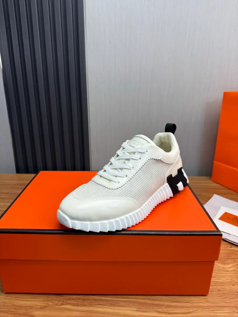 Plant HERME*—I'm in love with you, Max..The counter is selling the hot cash.🔥 Use imported cow skin on the shoe./Combining original webpapers, I'm a researcher.（Original calf skin.） Skins and feet. Shoes under the sole.: The original factory is a very light version., Physical shoot🎬 Codes: 38-44. （38.45- It's a deal.）