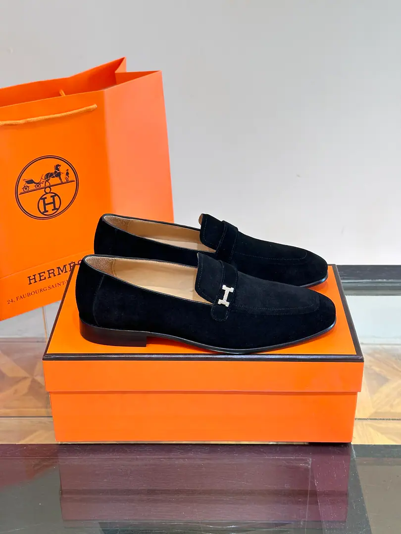 HERMES/ Armathe is a very high-end, very big-ass man with a commercial shoe., Import original cow skin, In the twigs., That's a big import.！Professionally rigorous process, Focus on details, I'm proud of your taste.！ Dollar Size: 39-44（38.45Do it.）