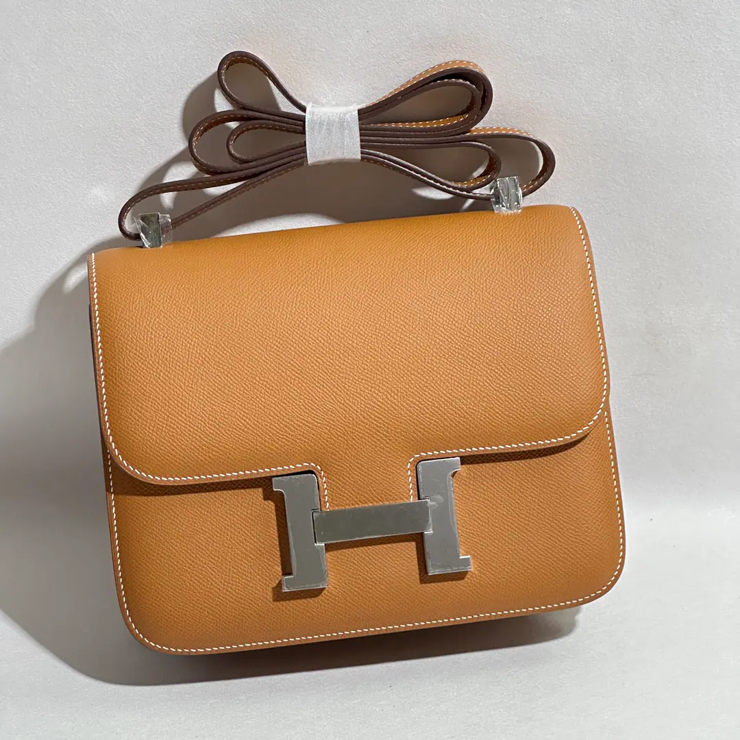 Constance 24#Gold brown. Silver button. FranceHaasOriginal plantEpsomPee.🐂 The inside sheep.🐑 Hand-sew waxes are all hand-made.🪡 All steel hardware. Current