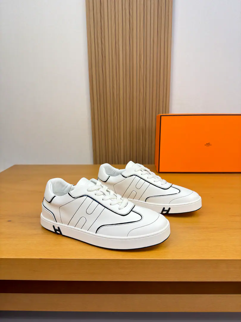【 HERMES】I'm in love with you, Max. High-end quality Original List·Leisure sports shoes Shoe.: 🔝Napa Skin..Car-travage process, Shoes..The brand of the suture line.‘H’Totem., Shoe tongue..Air pressure brandlogo Uchi.: Water-tied cow skin. Otsumi!: Ultra Light OriginalTPR.Rubber·Double-coloured base Super-high-quality control.·- I'm doing a little work.: Highlight(High-end·- How expensive.·Slot) Size: 38-44（45, Make a reservation.)·H0116