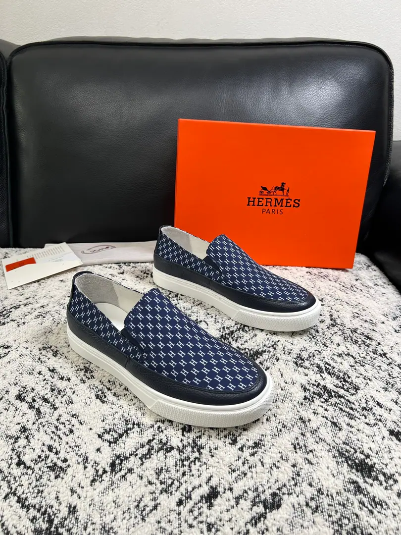 Hermes High Quality Top-level craft I'm in love with you, Max. The counter is being synchronized with the original distribution configuration., Italian imports of original cow-coloured flour, High-quality integration process, All imported water- dyeed cattle stubs., Shoes under the sole.: The original factory is super comfortable with the original base., The original factory and the single. Codes 39-44（ Make a reservation. 38 45 ）