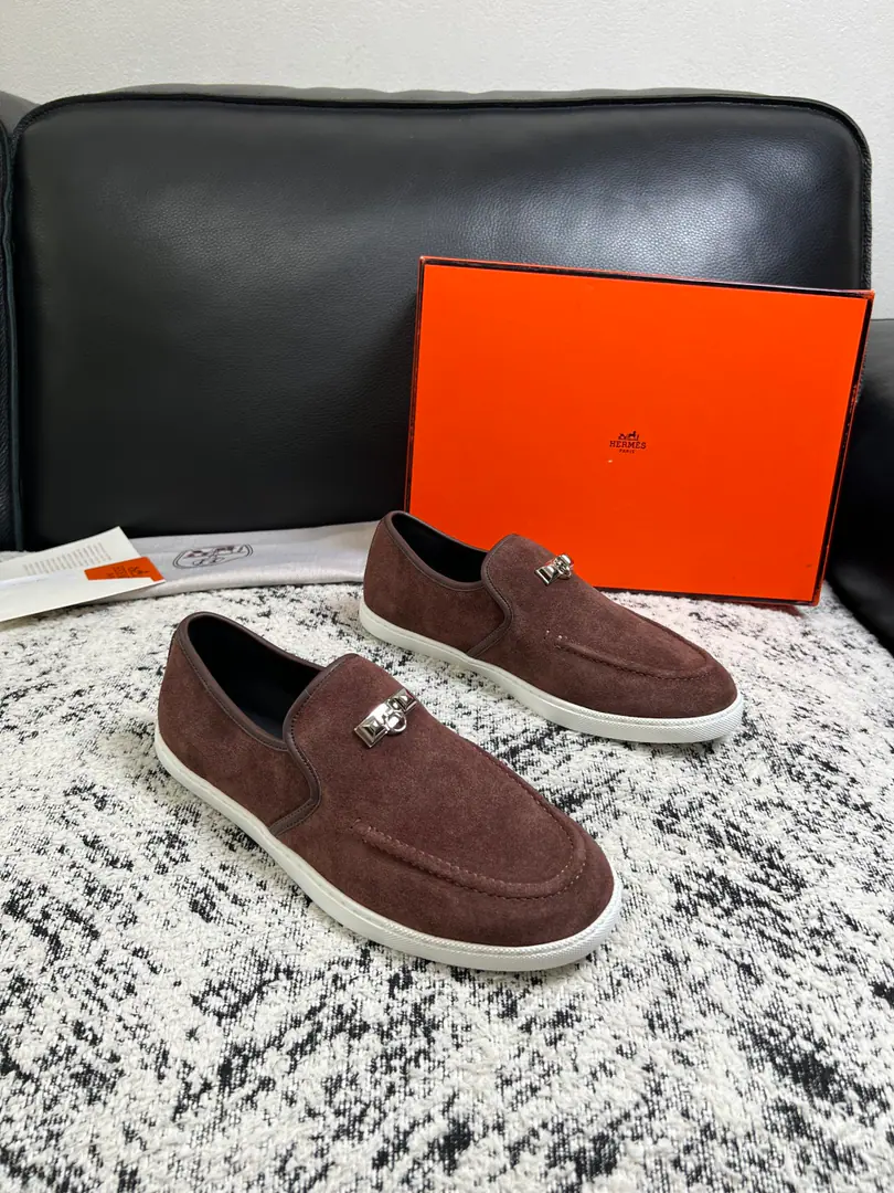 Hermes High Quality Top-level craft I'm in love with you, Max. The counter is being synchronized with the original distribution configuration., Italian imports of original cow-coloured flour, High-quality integration process, All imported water- dyeed cattle stubs., Shoes under the sole.: The original factory is super comfortable with the original base., The original factory and the single. Codes 39-44（ Make a reservation. 38 45 46 ）