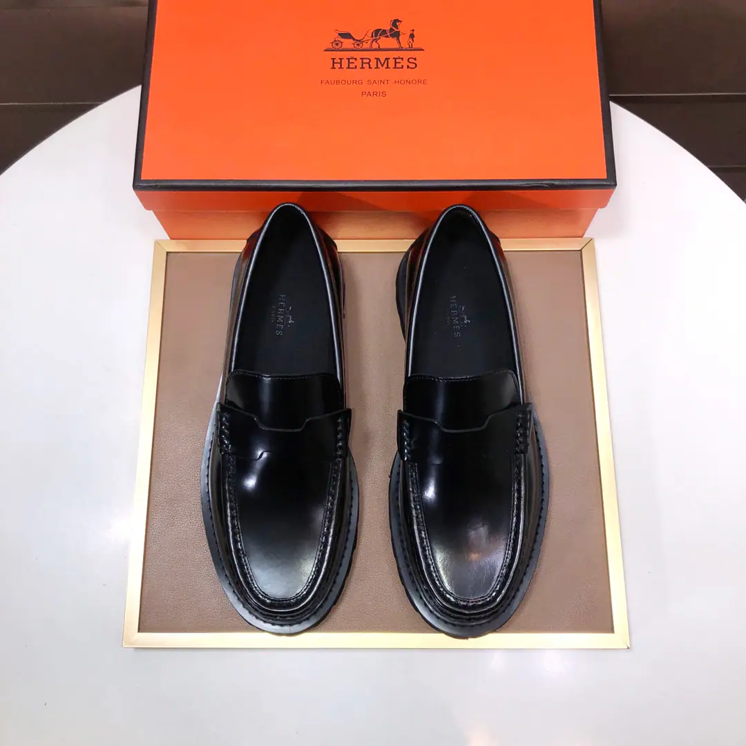 Plant 【【I'm in love with you, Max. HERMES】】（In the high-end cattle.) New paragraph🍀 HERMES——Top Version Classic recreational shoes.！Use imported original cow skins, Inside, inside, inside the comfort of the cow.！The original grind-resistant rubber bubble.！High quality.！Codes38-45（45Do it.)