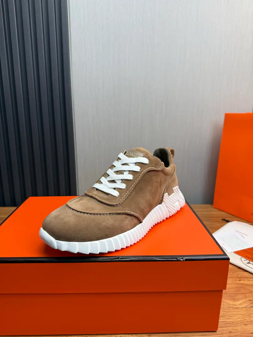 Plant HERME*—I'm in love with you, Max..The counter is selling the hot cash.🔥 Use imported cow skin on the shoe./Combining original webpapers, I'm a researcher.（Original calf skin.） Skins and feet. Shoes under the sole.: The original factory is a very light version., Physical shoot🎬 Codes: 38-44. （38.45- It's a deal.）