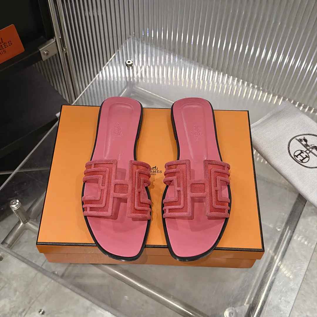 Plant💎💎 High-end quality Newly modified wrapping➕Cow-faced.（Hermès） Packing sponge upgrade, Qualitative Worker Upgrade. Hermes®🔴The best market version of a pure hand-shoe.✨✨ The top product loves the horses slippers.🐎 2027The original version of the early spring new money., Master's class is built by hand. ！❥High-end custom, Exclusive, Industry top version⚠❥Adoption: HermersShoe.: Italian cattle imports+Original-made Australian sheep-skin-hair.+That's a big one.（♪ To pursue the highest comfort ♪）✨～～〰〰〰〰❥ Packaging: ✔🚦Packing up.➰Top-level special case 〰Original top quality launch━━━━Hermes━━━━━ size: 35-41